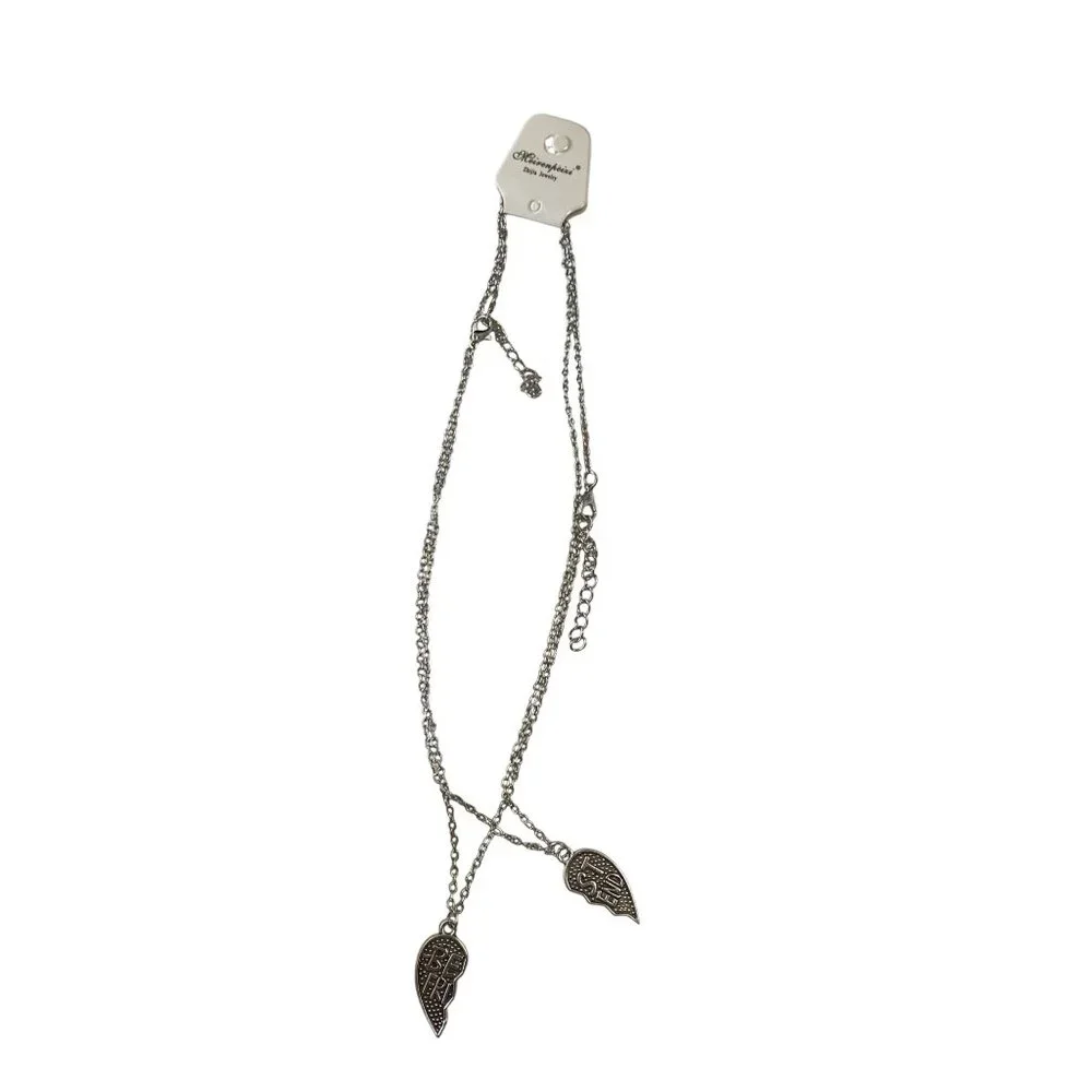 Best Friends Broken Heart Pendant Necklace Pair‎ Silver Tone Chain